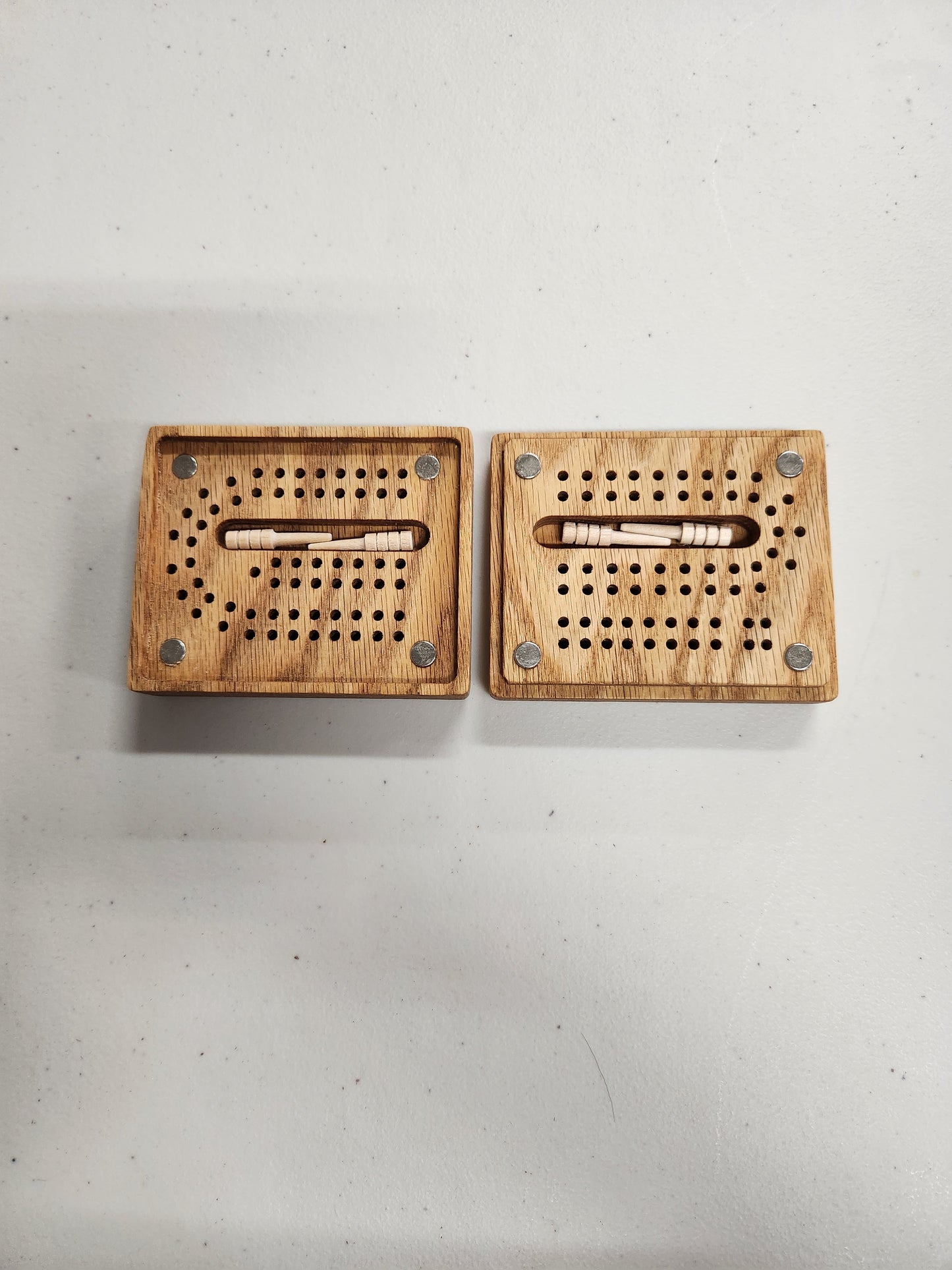 Travel cribbage board